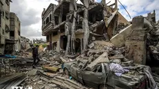 Cảnh đổ nát sau cuộc không kích của Israel xuống thị trấn Beit Lahia, phía Bắc Dải Gaza, ngày 20/3/2025. Ảnh: THX/TTXVN